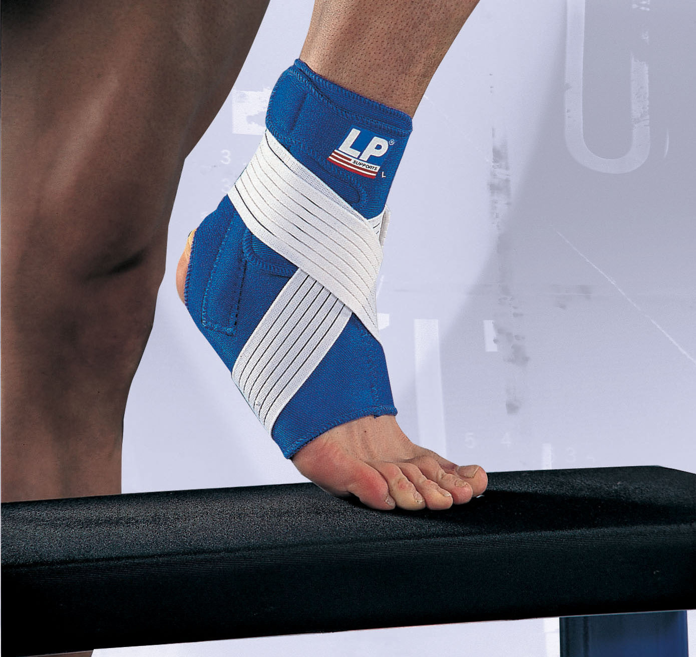 LP Ankle Support with Stay and Strap 775